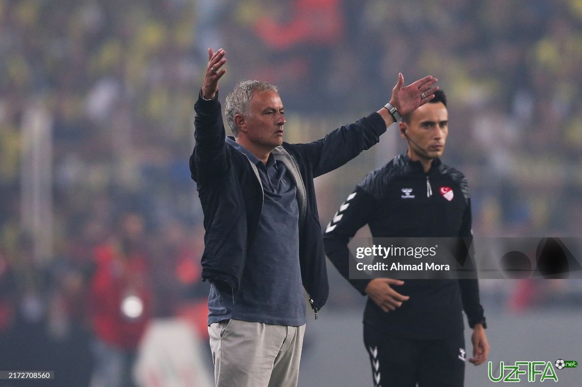                           Istanbul derbisida Galatasaroy Mourinyu jamoasiga hech qanday imkoniyat qoldirmadi		- uzfifa.net.