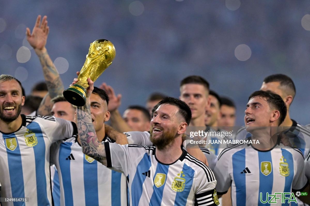                           Messi JCH-2026da o'ynaydimi? Skaloni javob berdi		- uzfifa.net.