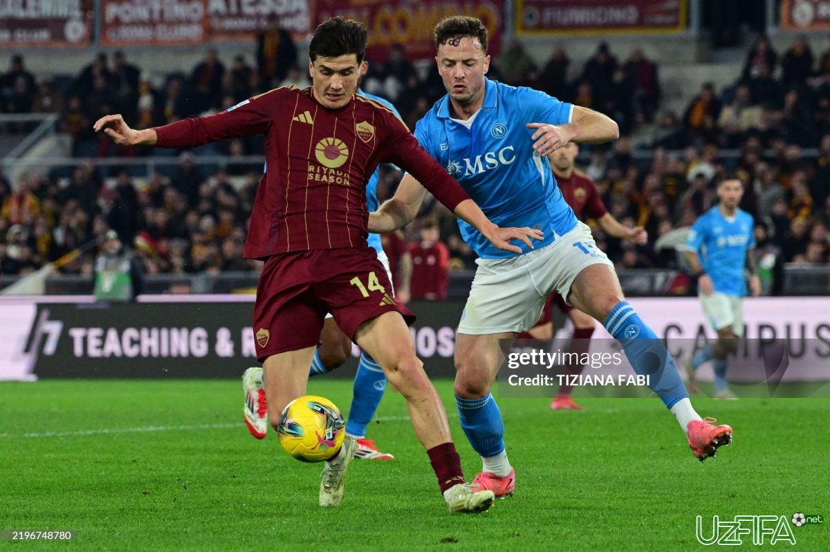 A Seriya. "Roma" 90+2-daqiqadagi gol evaziga "Napoli" bilan murosa ko'chasini tanladi, SHomurodov 80 daqiqa o'ynadi - uzfifa.net.