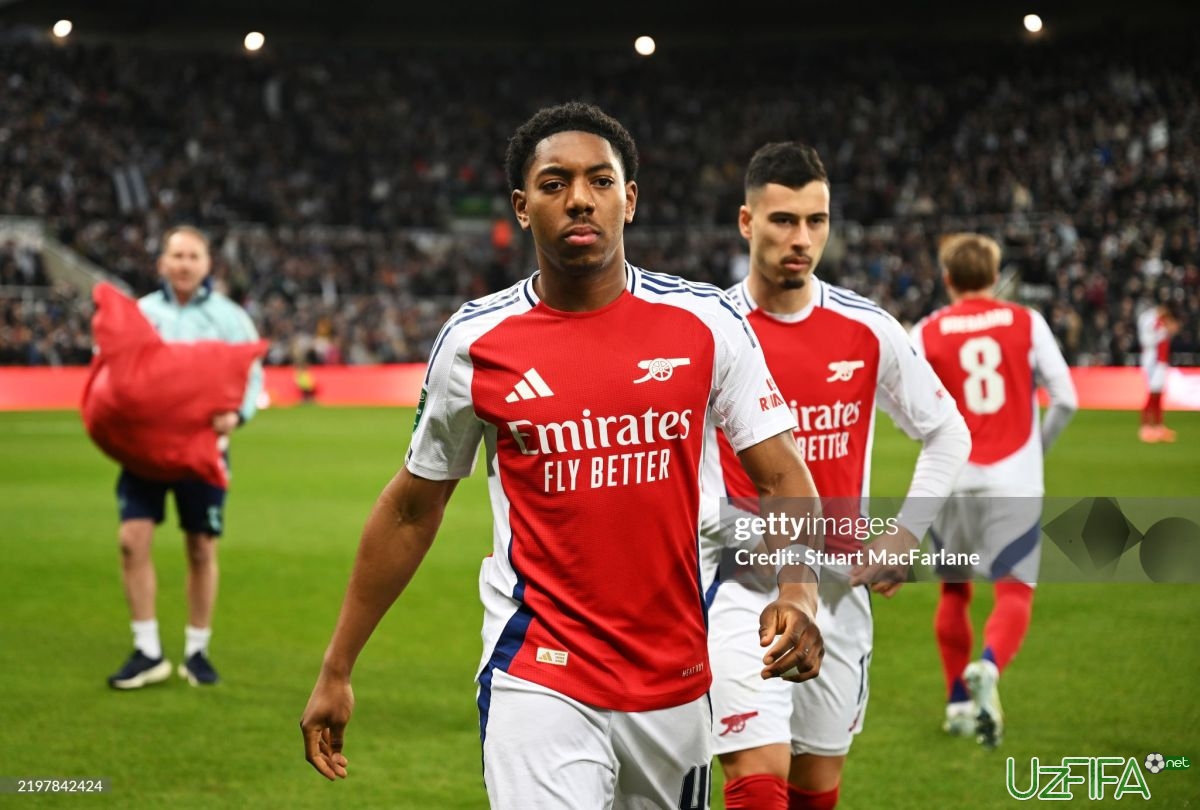 Live Angliya kubogi. "Nyukasl" va "Arsenal" final yo'llanmasi uchun kurash olib borishmoqda - uzfifa.net.