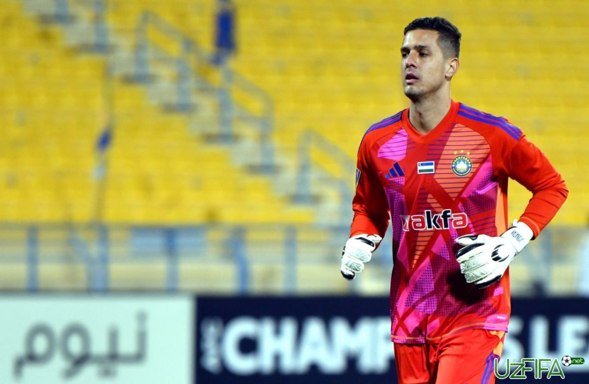 Video Darvozadan darvozaga gol urgan, Militao va Brunu bilan bir safda turgan hamda intervyusi tufayli xijolatga qolgan "Paxtakor"ning yangi posboni bilan yaqindan tanishamiz - uzfifa.net.