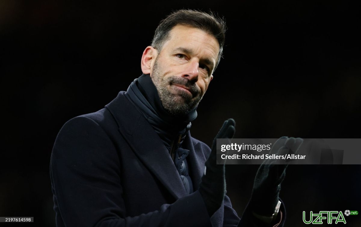 Foto "Lester" ustozi Nistelroy: "Bu Fergi-taym emas, ofsayd taym" - uzfifa.net.