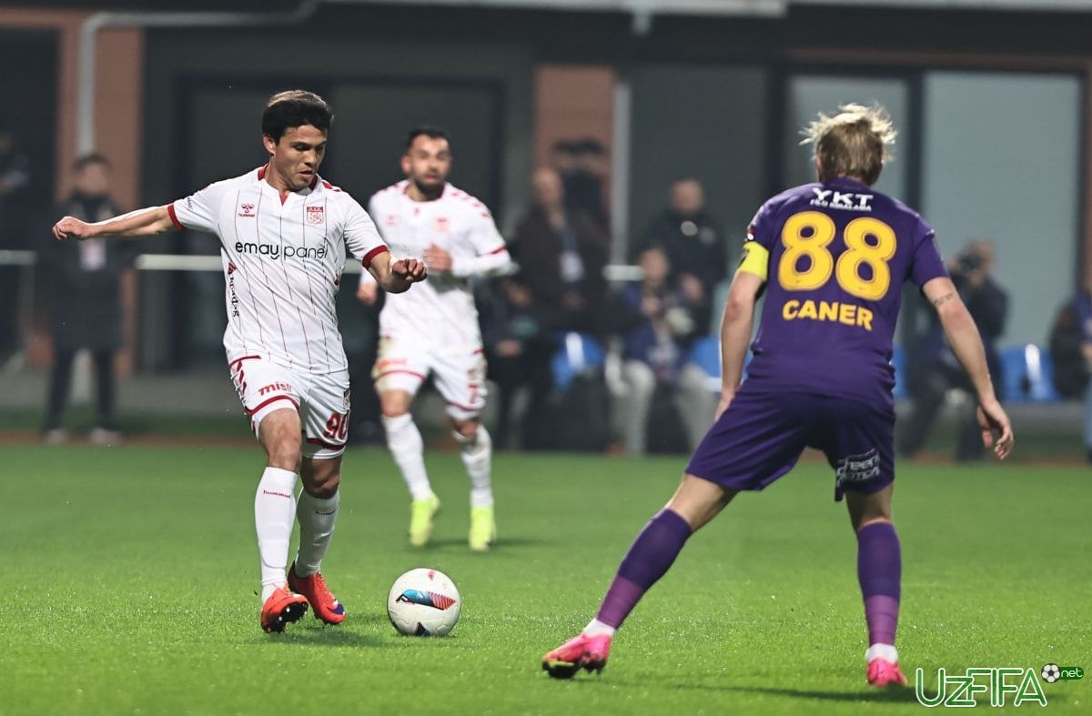               Video             Turkiya Superligasi. "Sivasspor" o'z uyida "Beshiktosh"ga mag'lub bo'ldi, gollardan biri Turg'unboev sabab belgilangan penaltidan urildi		- uzfifa.net.