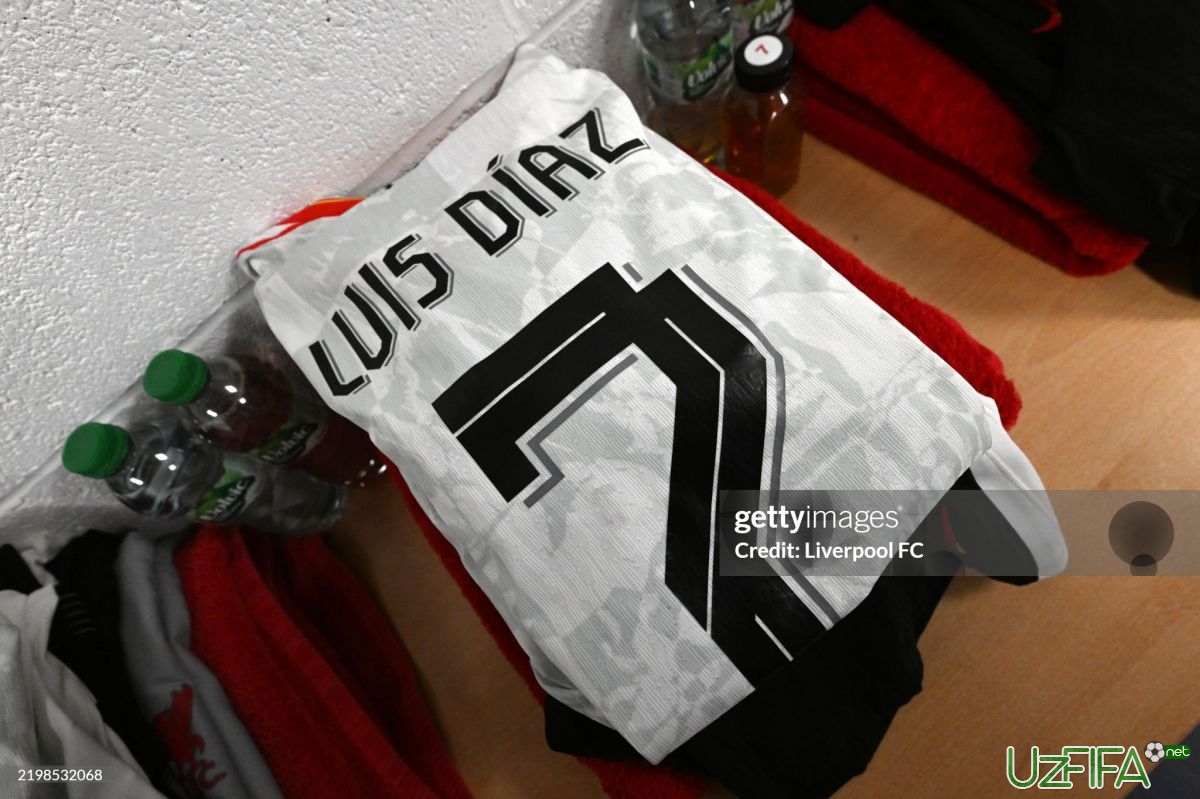 "Plimut" - "Liverpul". Dias va Keza asosiy tarkibda - uzfifa.net.