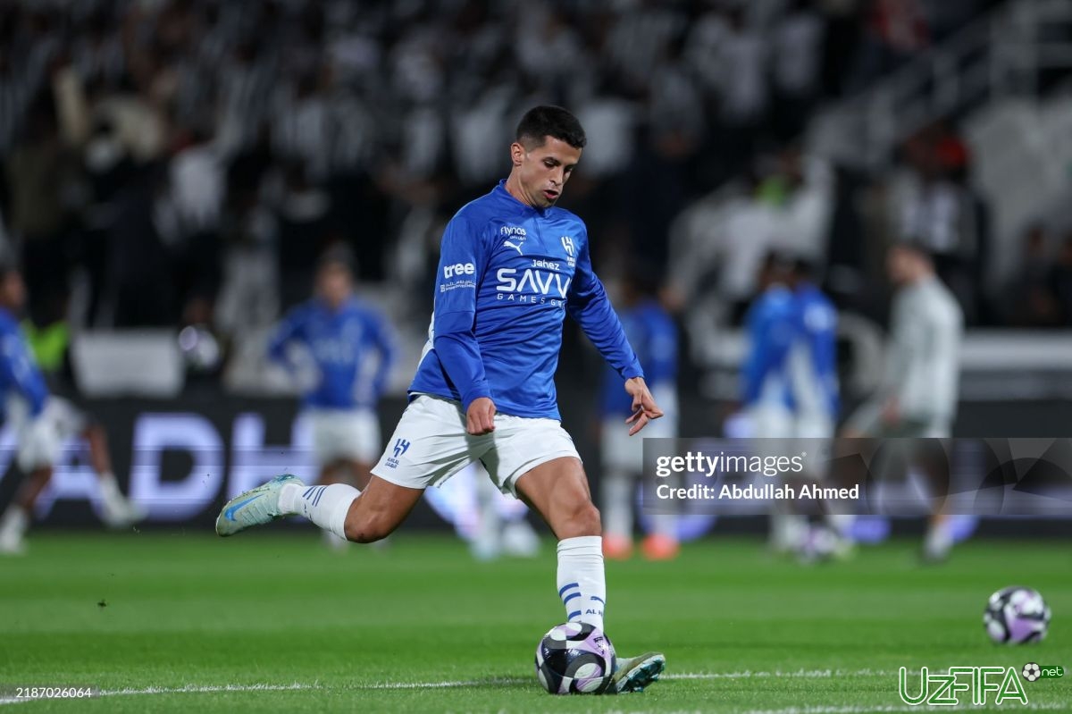                           "Manchester Yunayted" "Manchester Siti" sobiq futbolchisi bilan shartnoma imzolamoqchi		- uzfifa.net.