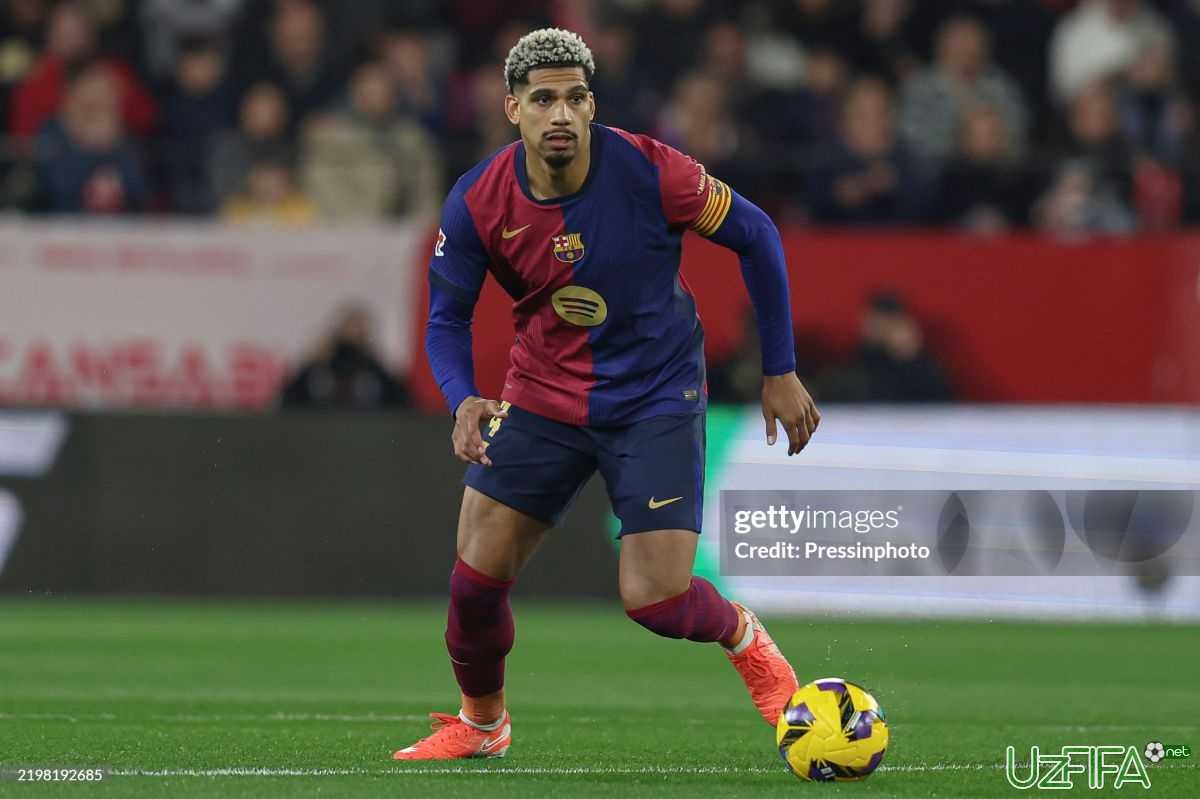                           "Barselona" hech qachon Arauxoni sotishni xohlamagan"		- uzfifa.net.