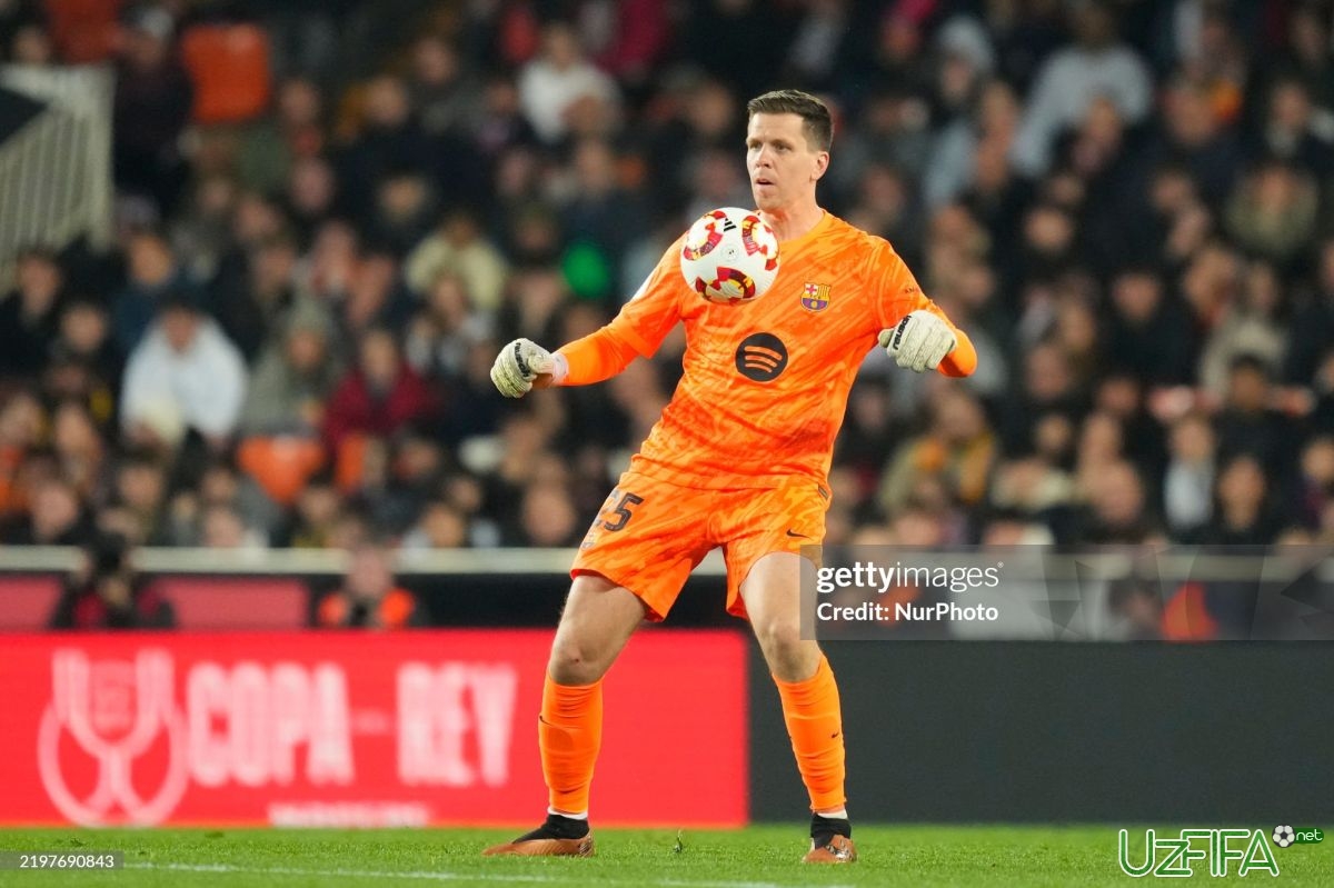                           Shensni yana bir mavsumga "Barselona"da qolishi mumkin		- uzfifa.net.