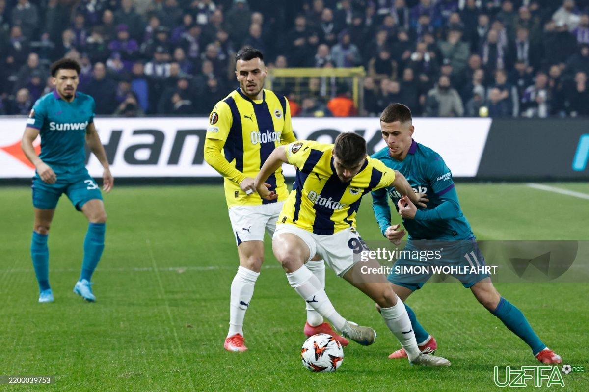 Tezkor: "Anderlext" hamda "Fenerbaxche" futbolchilari maydonni tark etdi. Nega? - uzfifa.net.