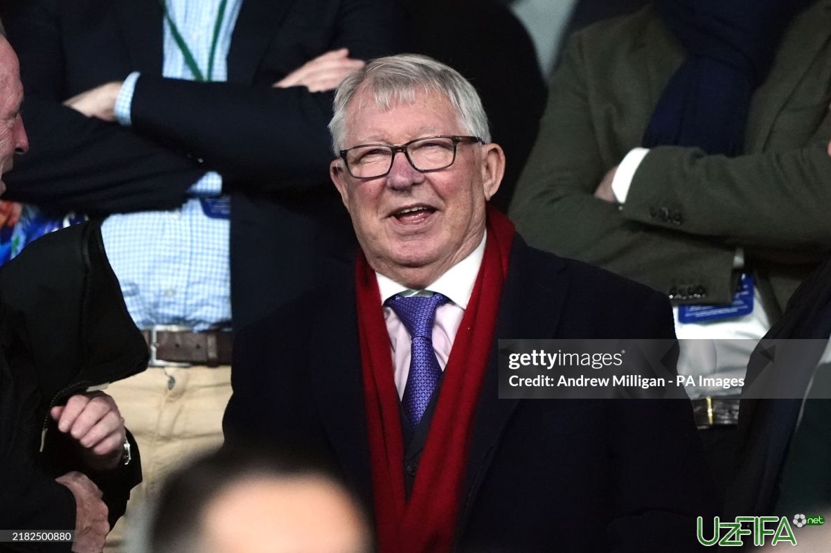               Foto             Boks bo'yicha sobiq jahon chempioni Tayson Fyuri Aleks Fergyuson bilan nonushta qildi		- uzfifa.net.