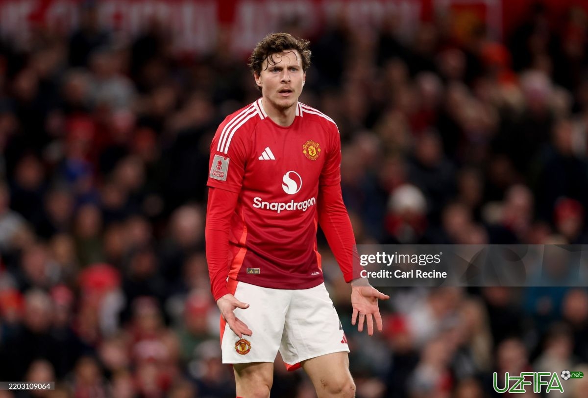                           "Manchester Yunayted" himoyachidan voz kechishi mumkin		- uzfifa.net.