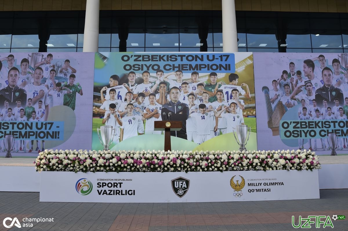 Foto Toshkent xalqaro aeroporti O'zbekiston U-17 termasini kutib olish marosimiga shay! - uzfifa.net.