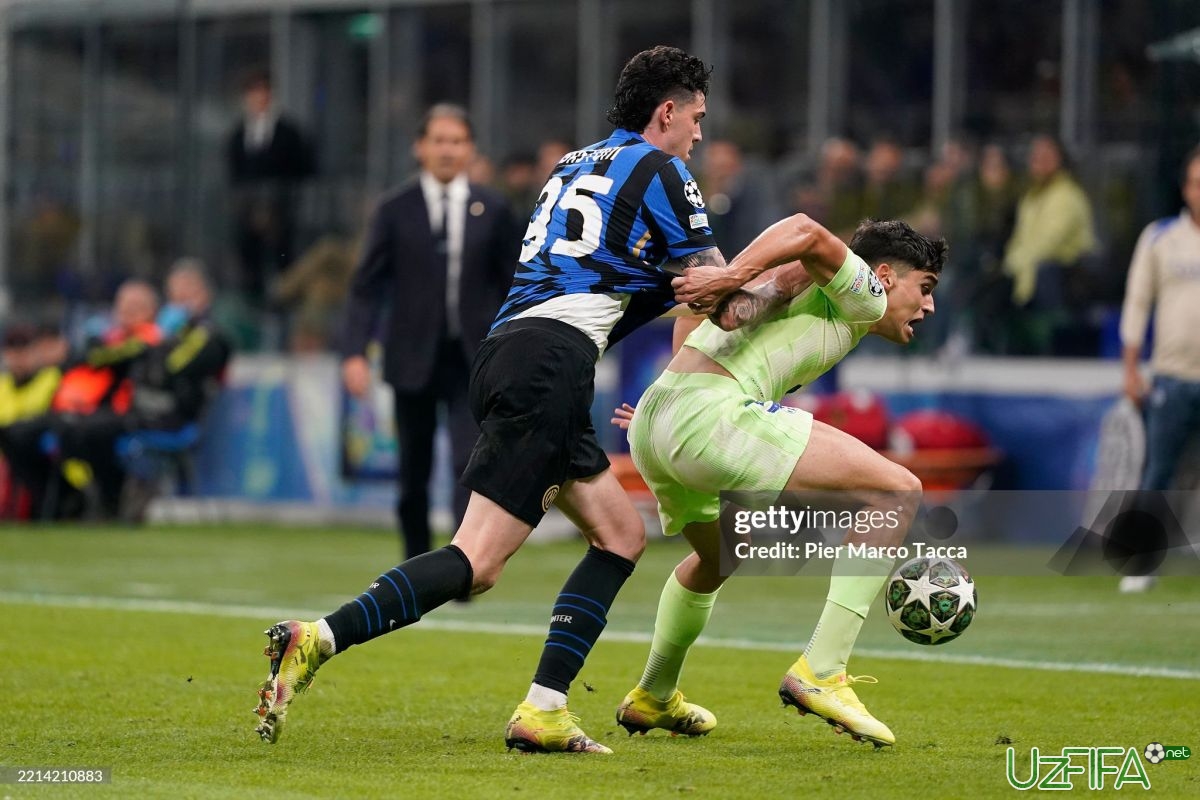                           "Barsa"ga Grimaldo va Bastoni qiziqmi?		- uzfifa.net.