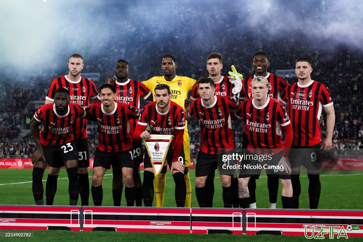                           "Manchester Yunayted" "Milan" futbolchisiga qiziqmoqda		- uzfifa.net.