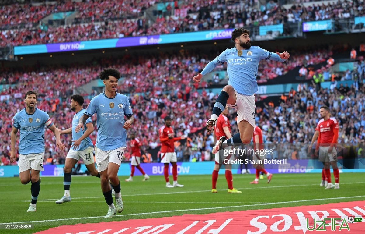 "Manchester Siti"da mavsumning eng yaxshi futbolchisi aniqlandi - uzfifa.net.