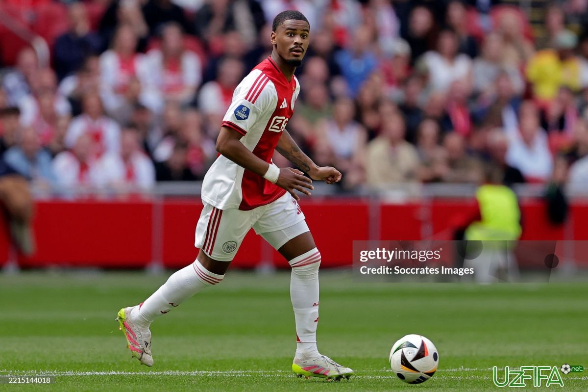                           "Arsenal" Xato bilan muzokara o'tkazdi		- uzfifa.net.