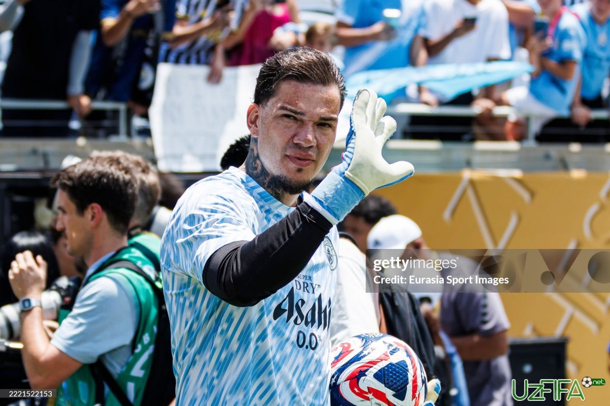Ederson mish-mishlarga chek qo'ydi - uzfifa.net.