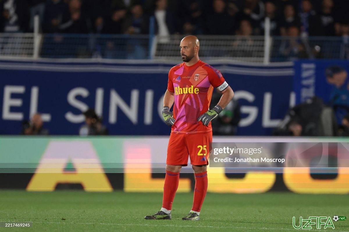 Reyna o'z davridagi eng kuchli darvozabonlarni sanadi - uzfifa.net.