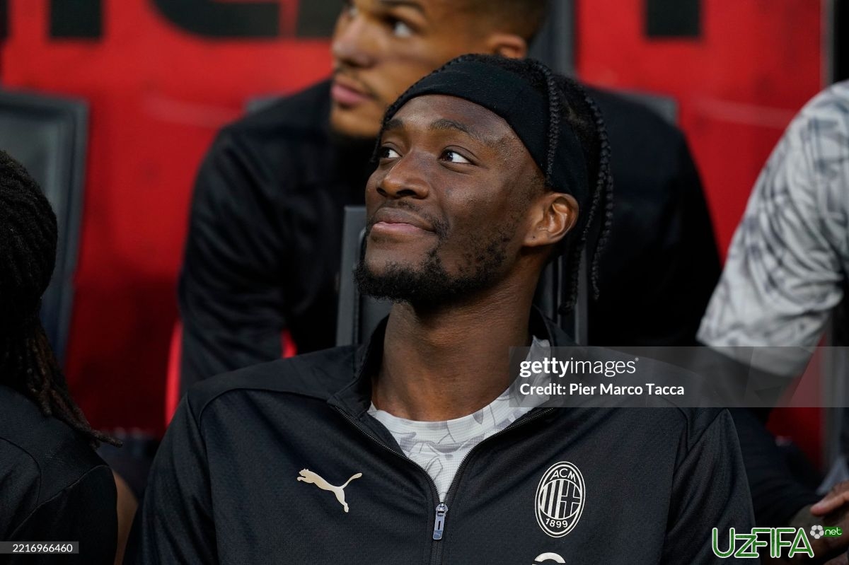 Abraham "Roma"ga qaytdi - uzfifa.net.