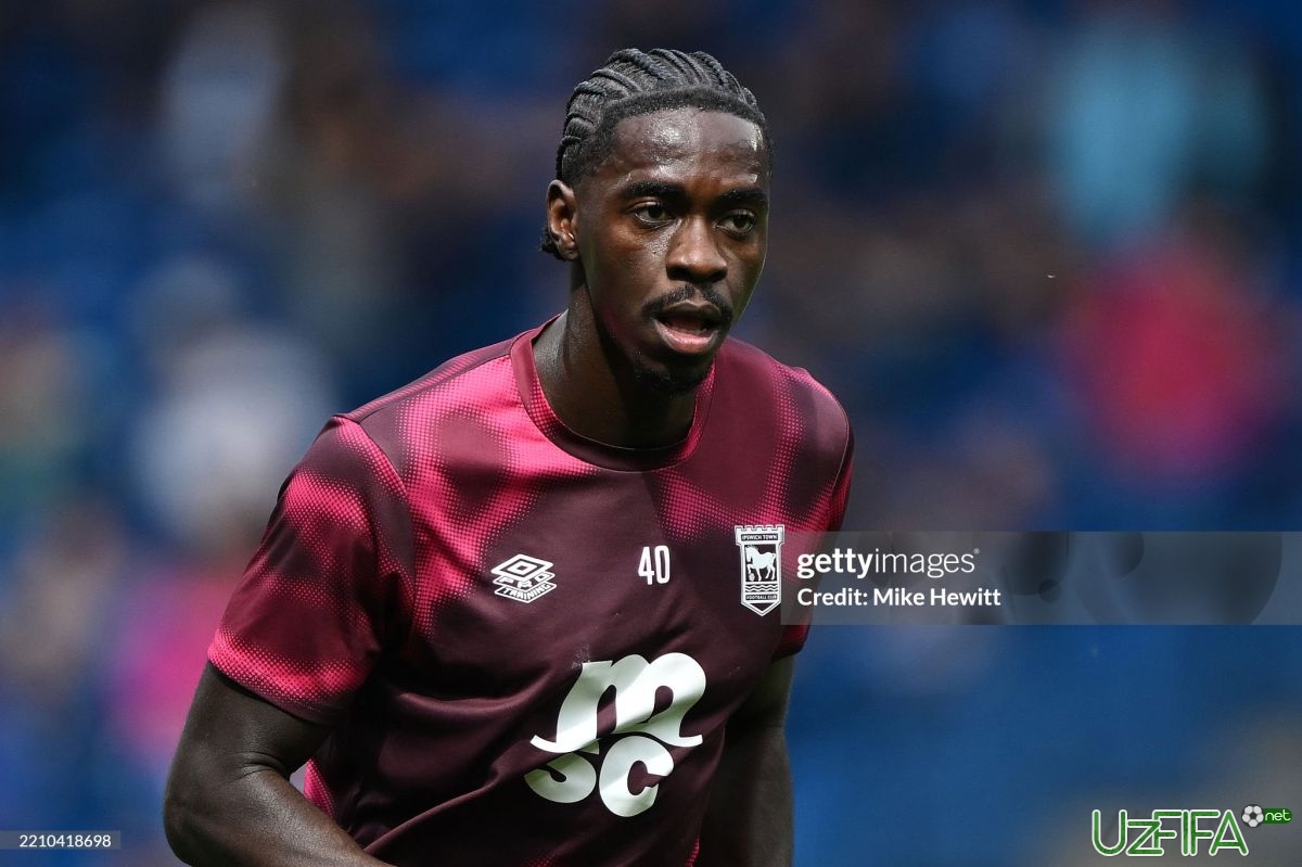 Tuanzebe "Manchester Yunayted"ni sudga berdi - uzfifa.net.