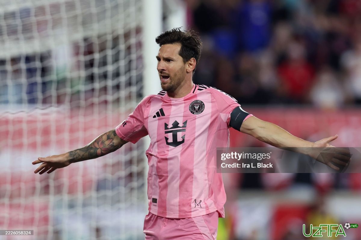 Messi penaltisiz gollar bo'yicha Ronalduni ortda qoldirdi - uzfifa.net.