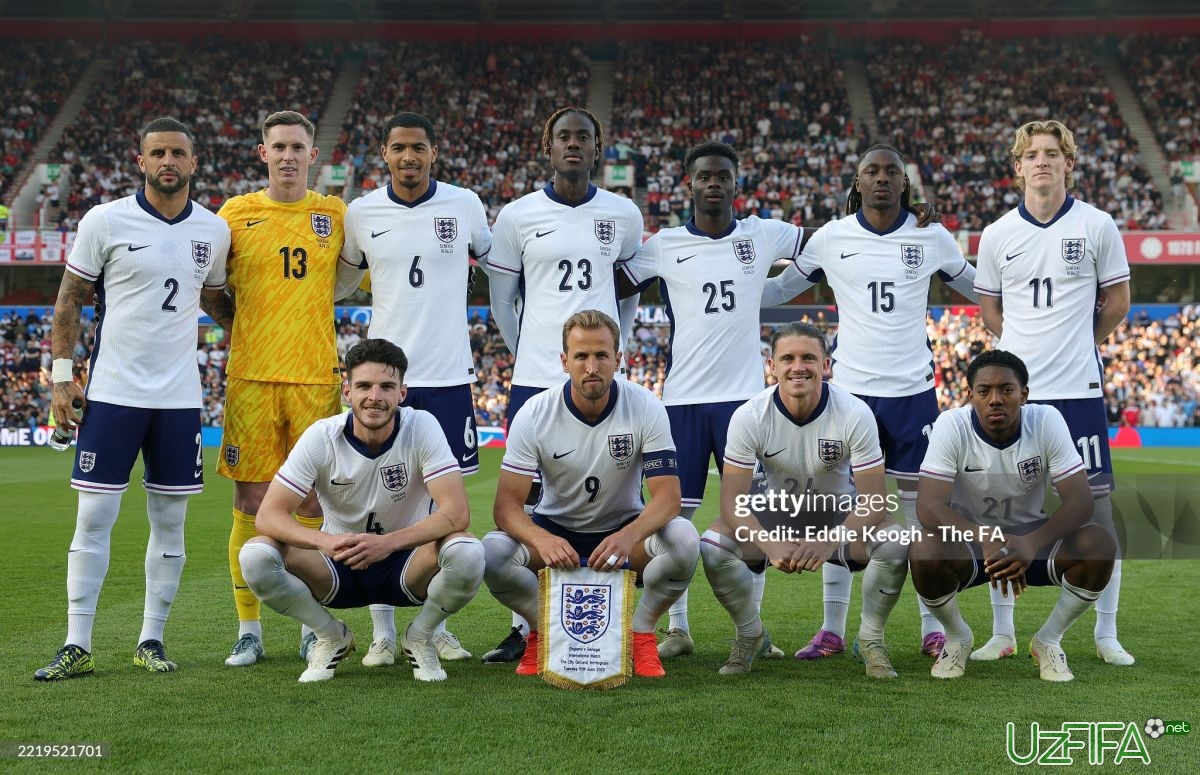 "Liverpul" Angliya terma jamoasi vingerini nishonga oldi - uzfifa.net.