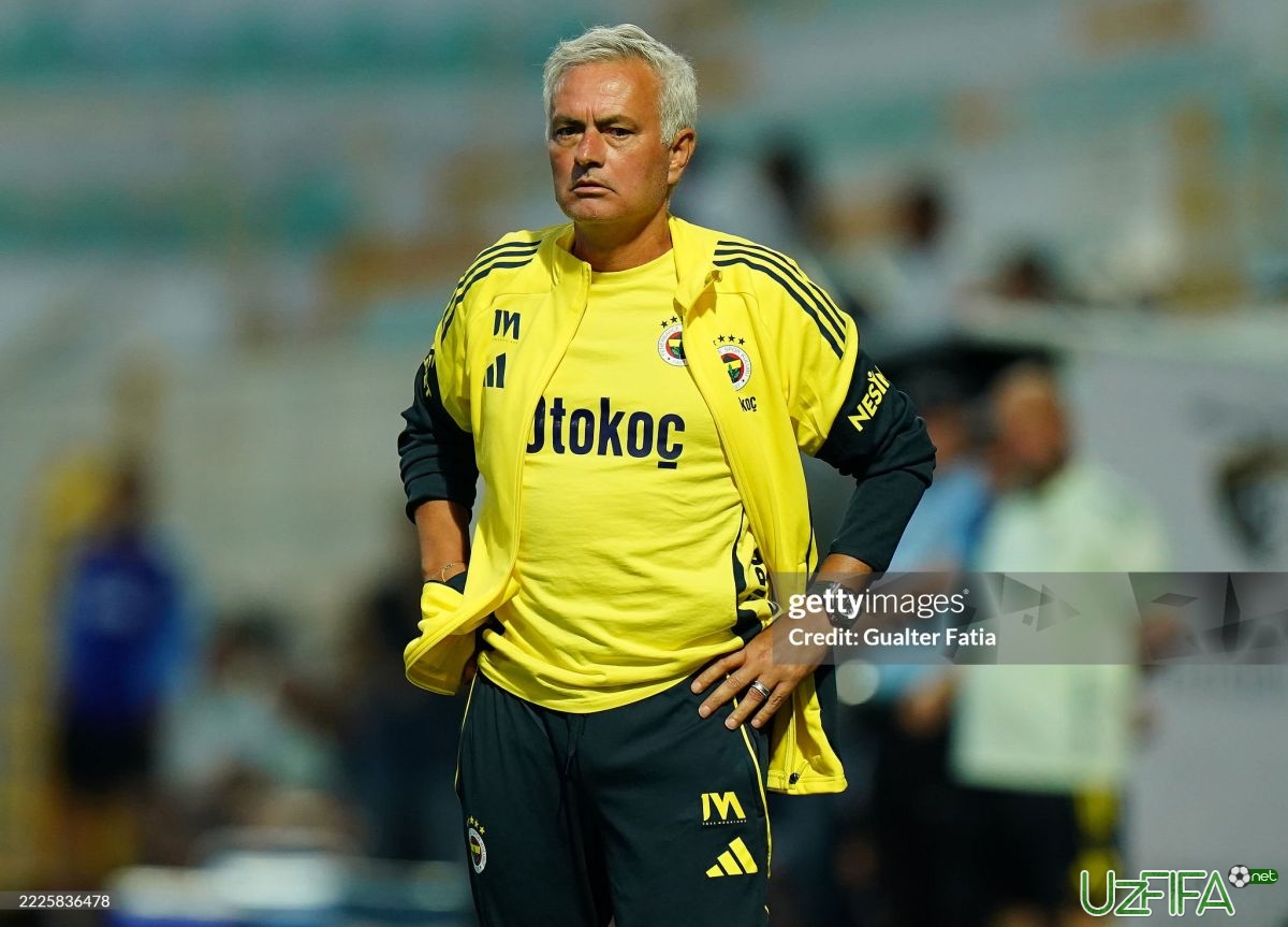 Mourinyu "Real" futbolchisini nishonga oldi - uzfifa.net.