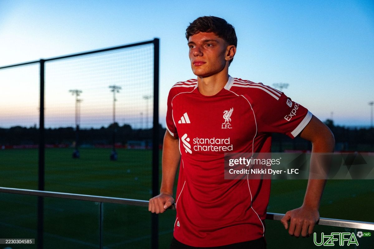 Jovanni Leoni dunyoning eng yaxshi himoyachisi kimligini aytdi - uzfifa.net.