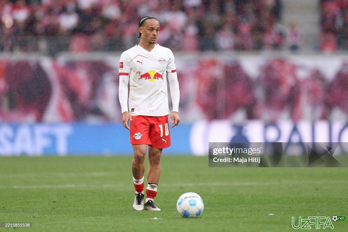 "Bavariya" Simonsni sotib olmoqchi - uzfifa.net.