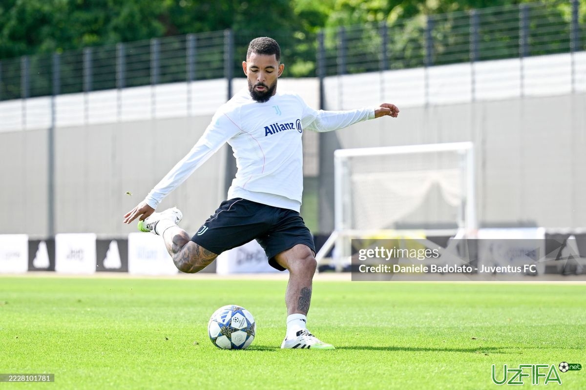 Duglas Luis APLga qaytmoqda - uzfifa.net.