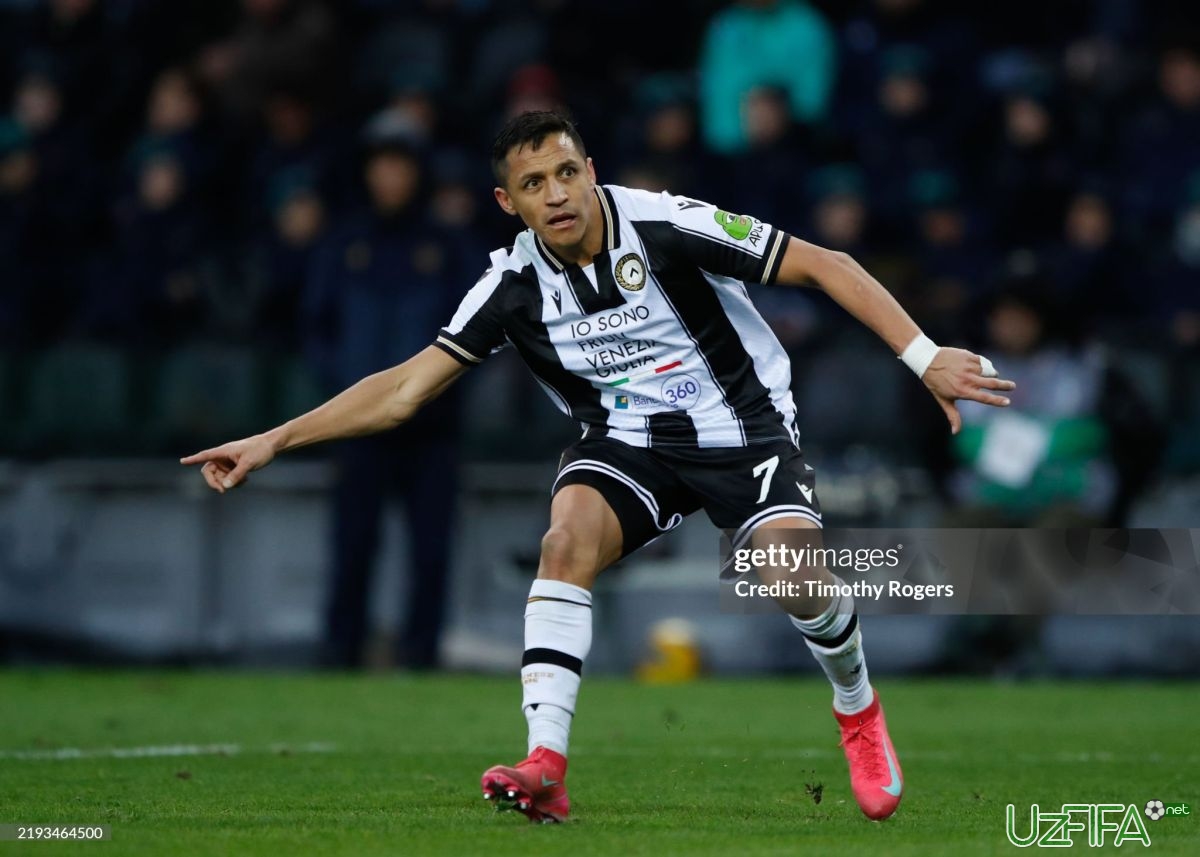                           Aleksis Sanches La Ligaga qaytmoqda		- uzfifa.net.