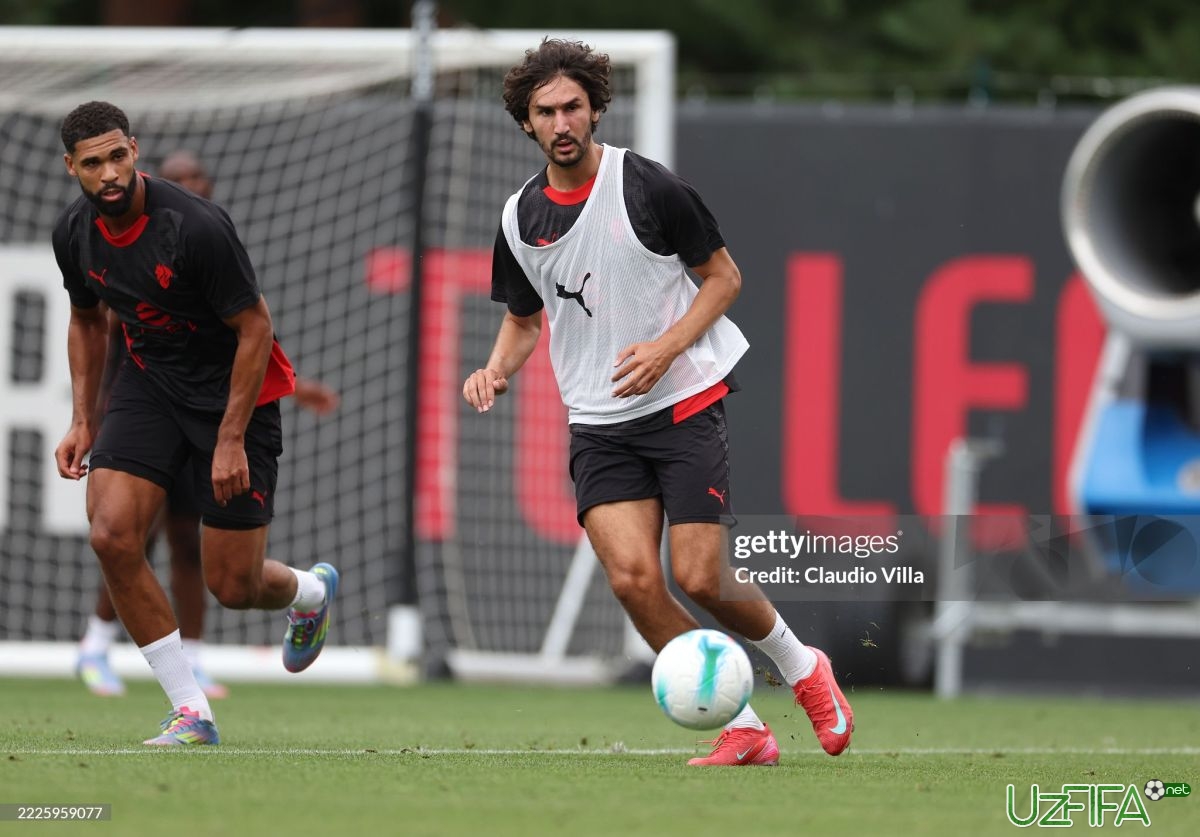 "Milan" futbolchisi faoliyatini Saudiya Arabistonida davom ettiradi - uzfifa.net.