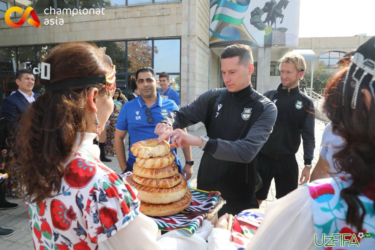               Foto&nbsp;            Draksler etakchiligidagi "Al Ahli" Andijonda!		- uzfifa.net.