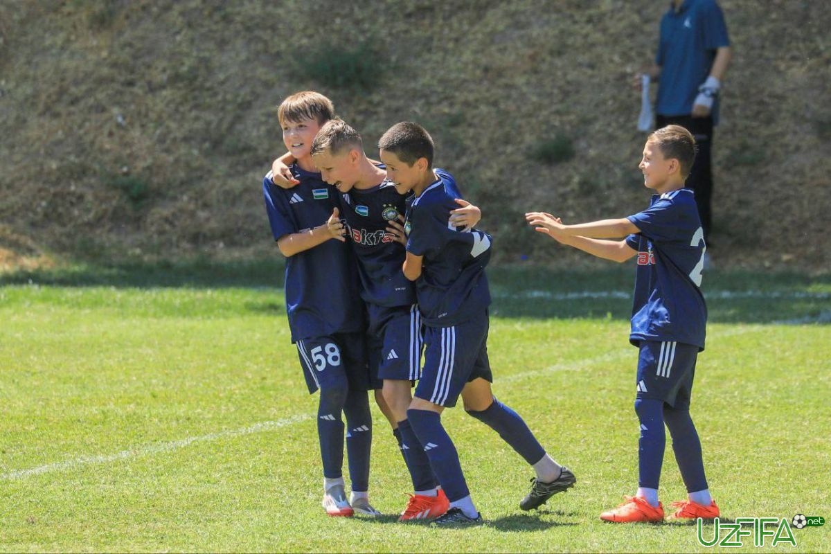                           "Paxtakor" akademiyasi eng yaxshi maktablar yuztaligiga kirdi		- uzfifa.net.