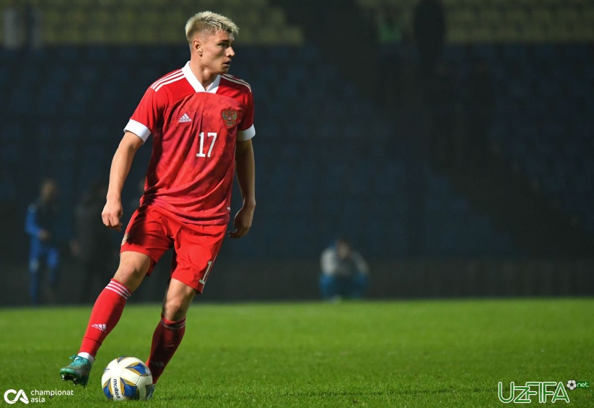 Rossiya terma jamoasi futbolchisini o'g'irlab ketmoqchi bo'lishdi - uzfifa.net.