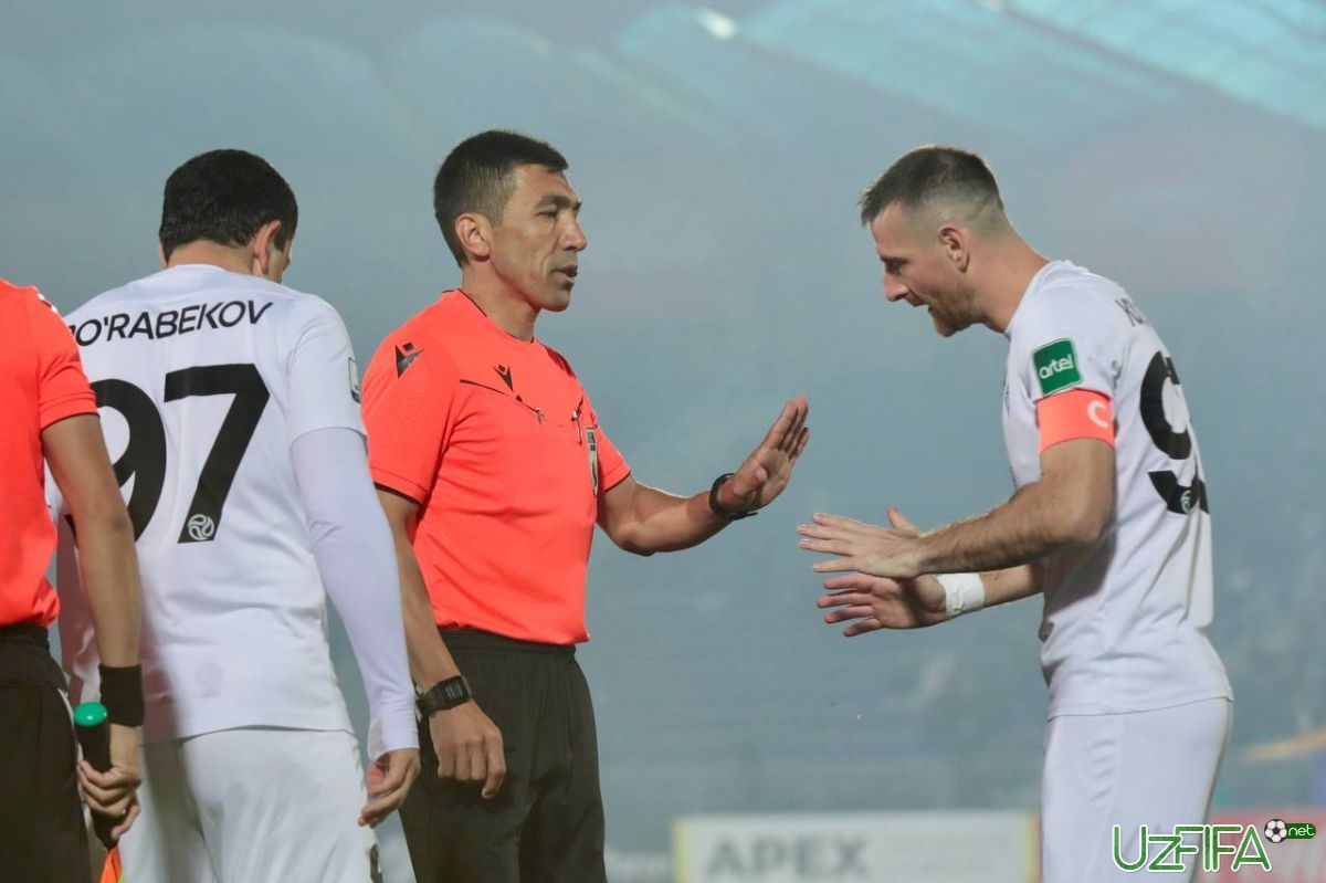                           "Alyo, ref!" finaldagi bahsli epizodlarni tahlil qildi 		- uzfifa.net.