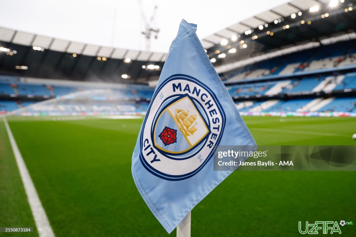 "Manchester Siti" yana bir himoyachisini sotishga tayyor - uzfifa.net.