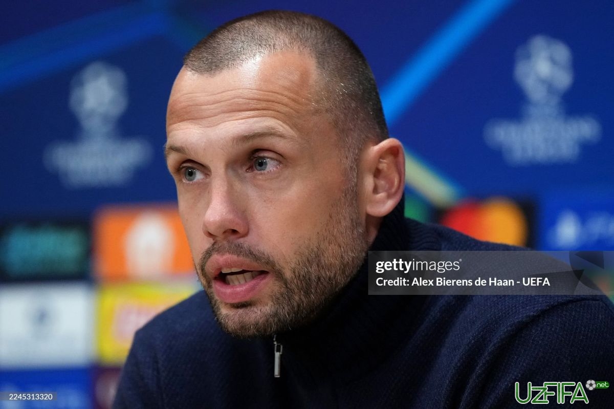                           "Ayaks" bosh murabbiyini istefoga chiqardi		- uzfifa.net.