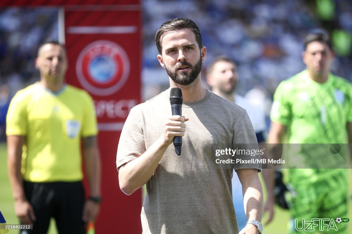                           Pyanich "butsalarini mixga ildi"		- uzfifa.net.