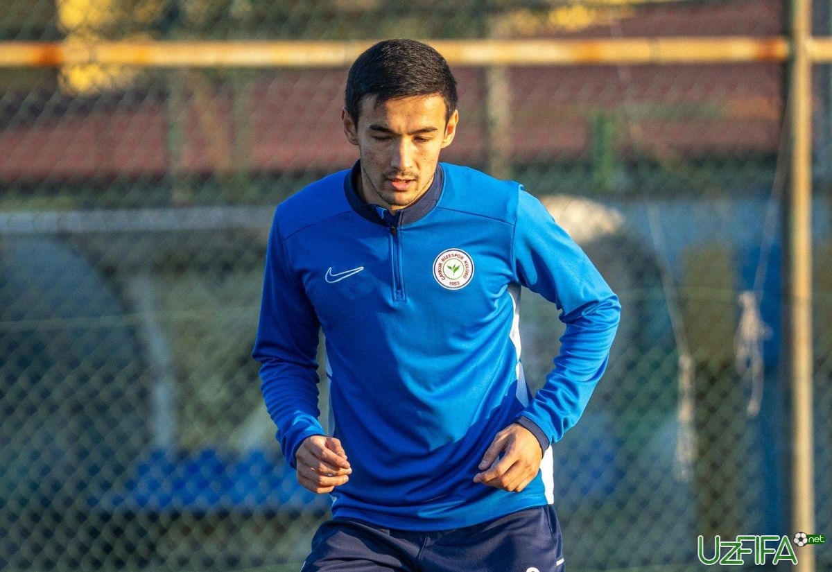                           "Rizespor" - "Kayserispor". Tarkiblar malum		- uzfifa.net.