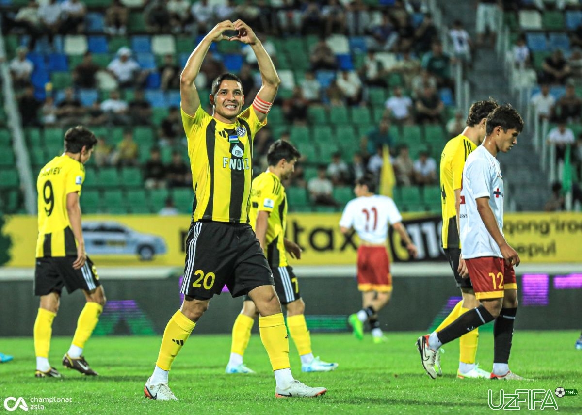                           "Neftchi" Ubaydullaev bilan ikki yillik shartnoma imzoladi		- uzfifa.net.