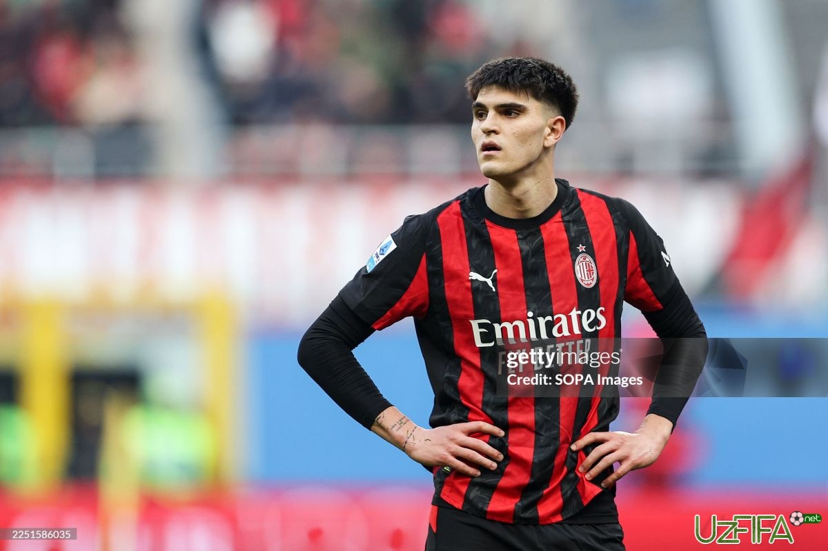                           "Arsenal" "Milan" futbolchisiga qiziqmoqda		- uzfifa.net.