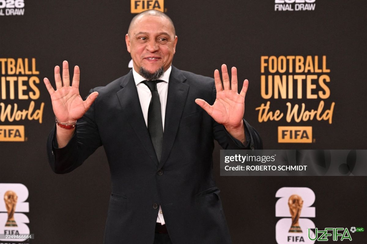                          Roberto Karlos kasalxonadan chiqdi		- uzfifa.net.