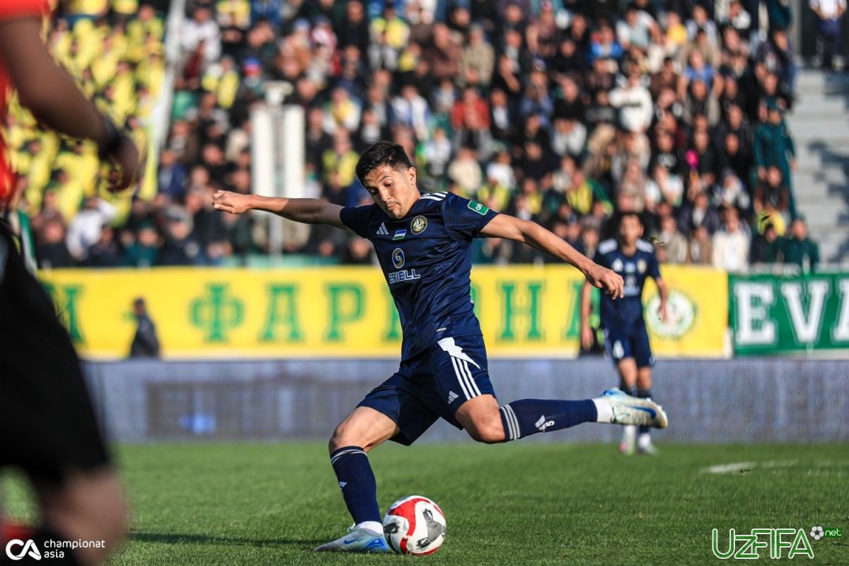                           "Surxon" rossiyalik futbolchisi bilan kelishuvini 2 yilga uzaytirdi		- uzfifa.net.