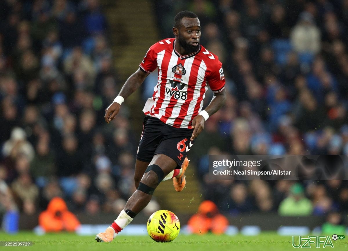                           "Liverpul” Niderlandiya terma jamoasi himoyachisini nishonga oldi		- uzfifa.net.