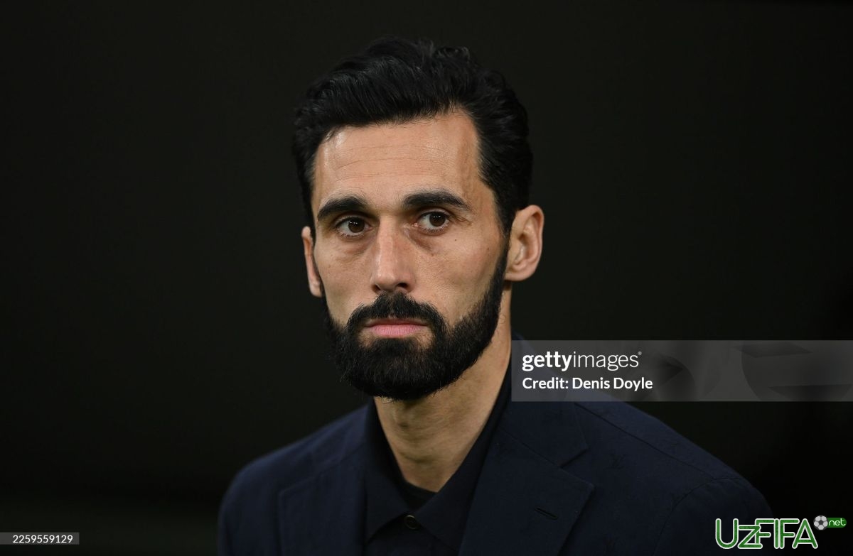                           "Arbeloa - vaqtinchalik murabbiydek". "Real" kiyinish xonasidagi vaziyat malum bo'ldi		- uzfifa.net.