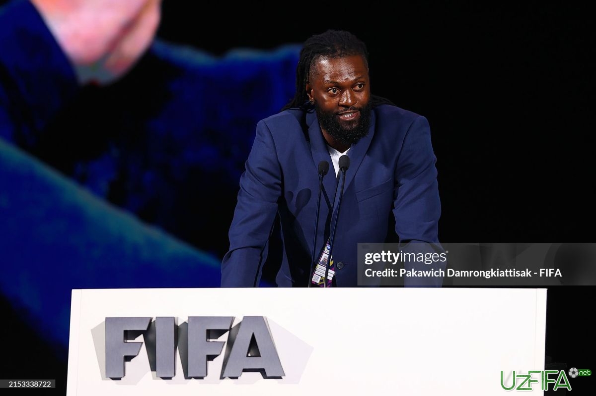                           Adebayor APL g'olibini taxmin qildi		- uzfifa.net.