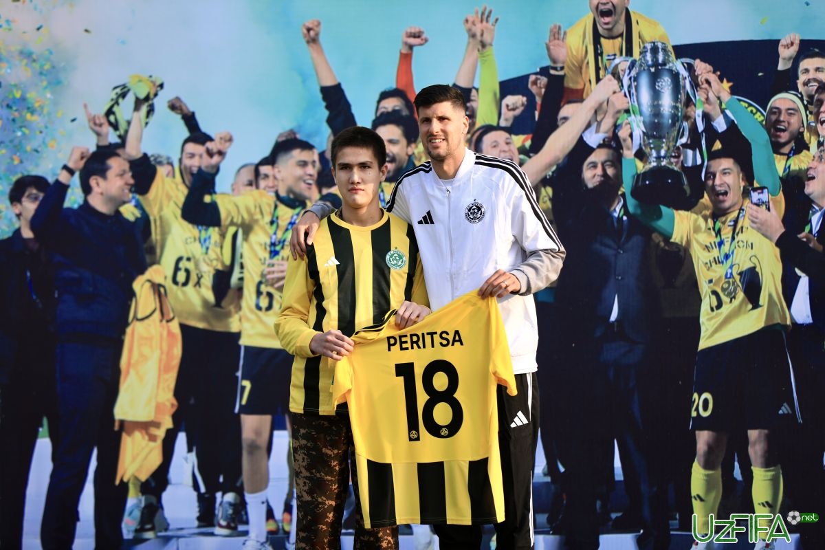               Foto&nbsp;            "Neftchi" yangi futbolchilari taqdimotidan GALEREYA		- uzfifa.net.