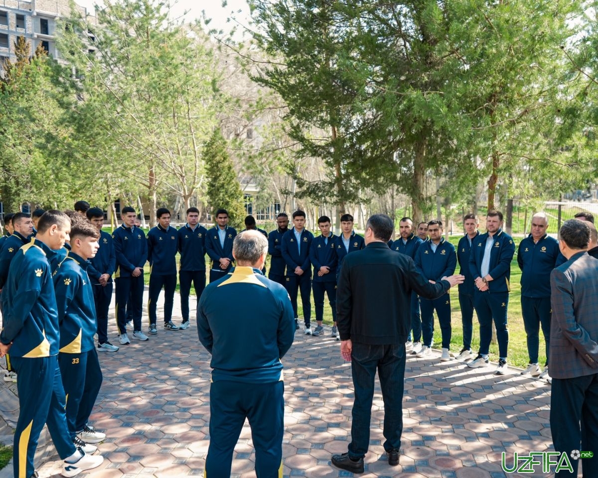 Qashqadaryo viloyati hokimi mavsum starti oldidan “Nasaf” azolari bilan uchrashdi - uzfifa.net.