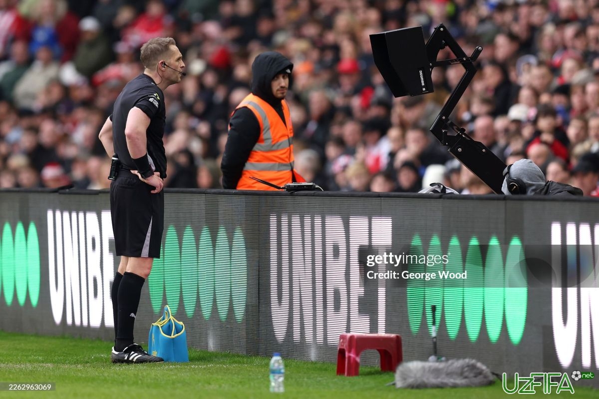                           Angliya futbol associaciyasi VAR'dan foydalanishda inqilobiy o'zgarish tayyorlamoqda		- uzfifa.net.