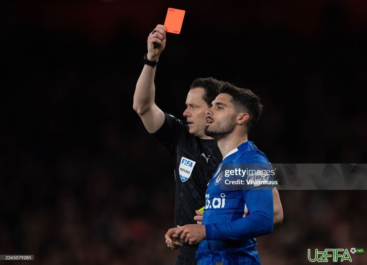                           "Chelsi" futbolchisi bir o'yinga chetlatildi		- uzfifa.net.